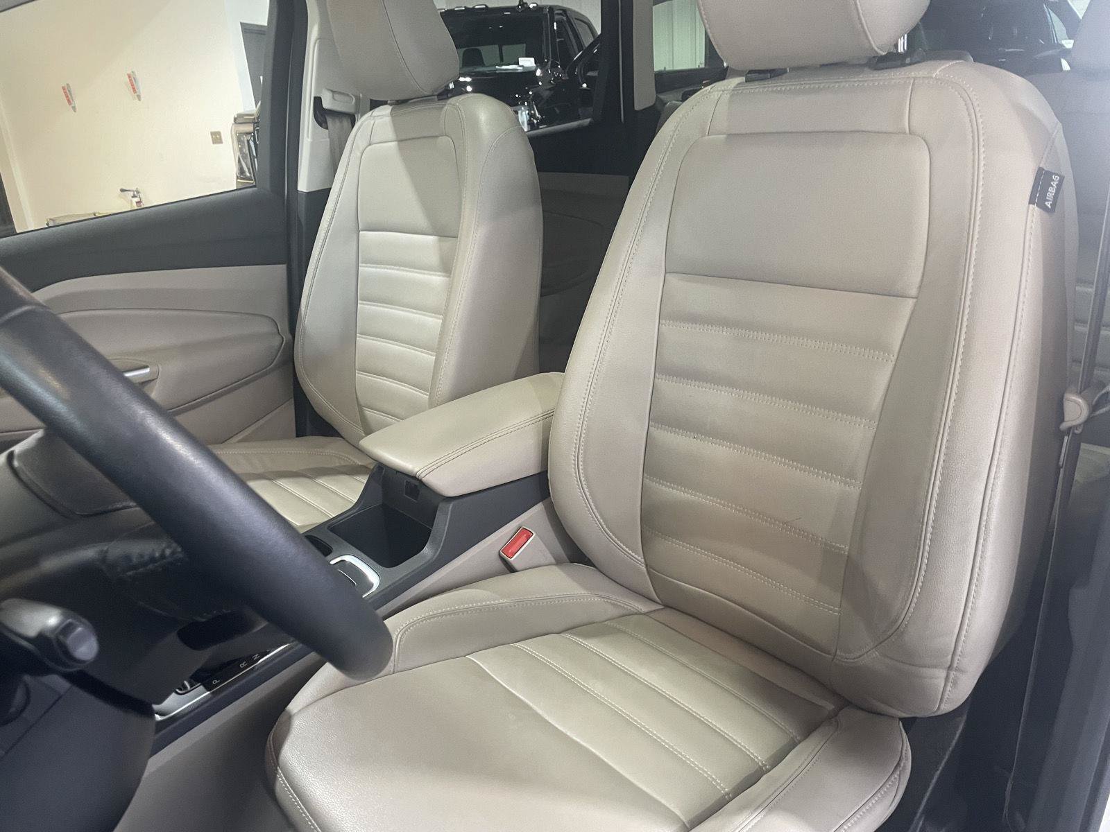 Used 2018 Ford Escape Titanium w/ Ford Safe & Smart Package AWD/4WD image 20
