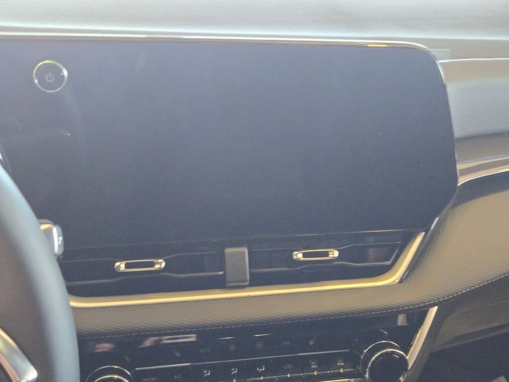 New 2026 Chevrolet Equinox LT w/ Convenience Package II image 23