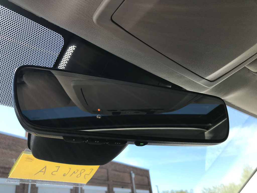 Used 2021 Toyota Highlander XLE image 19