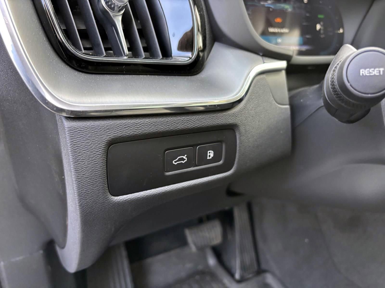 Used 2025 Volvo XC60 T8 Core w/ Protection Package Premier image 14