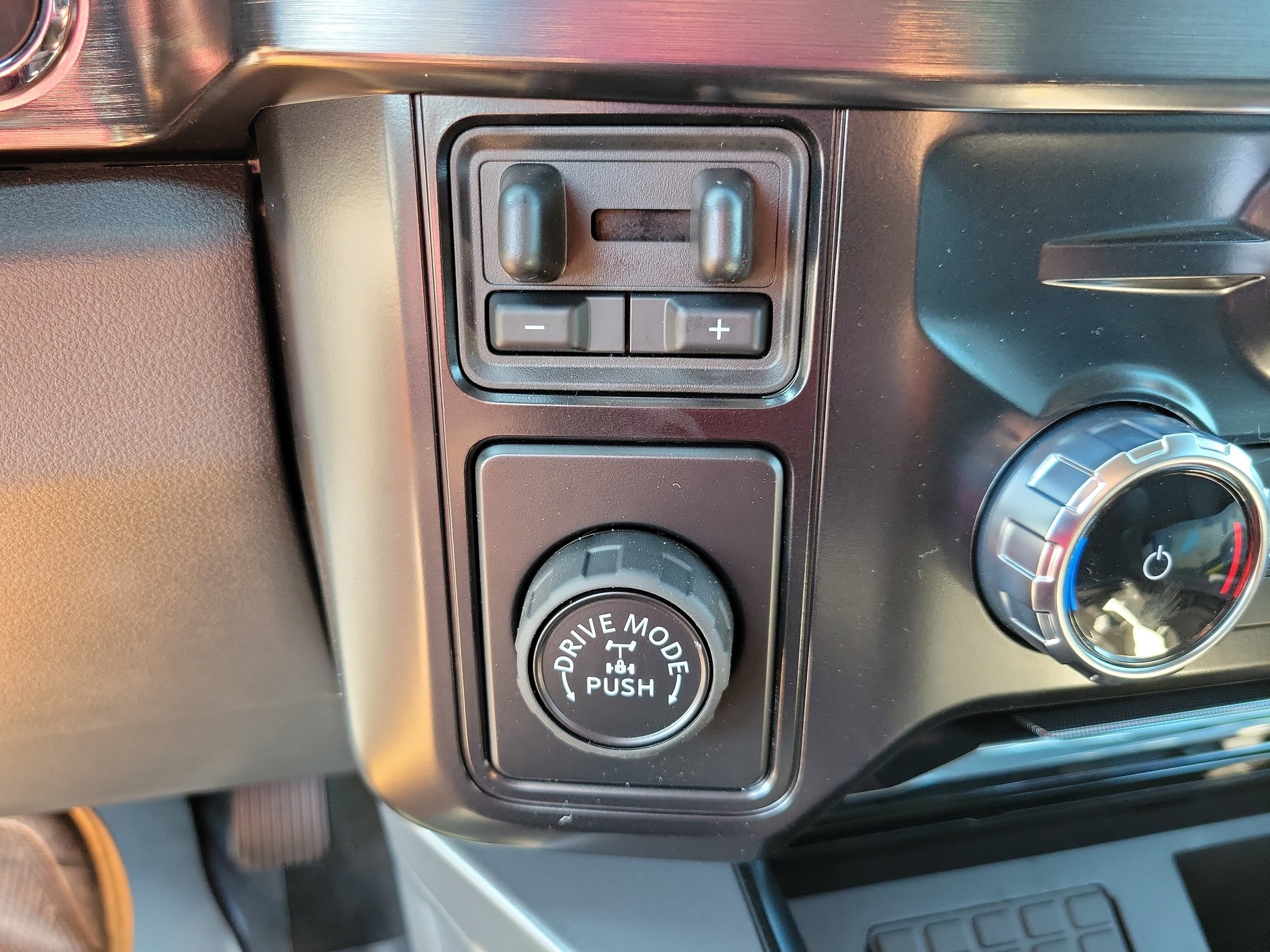 New 2026 Ford F250 Lariat image 25