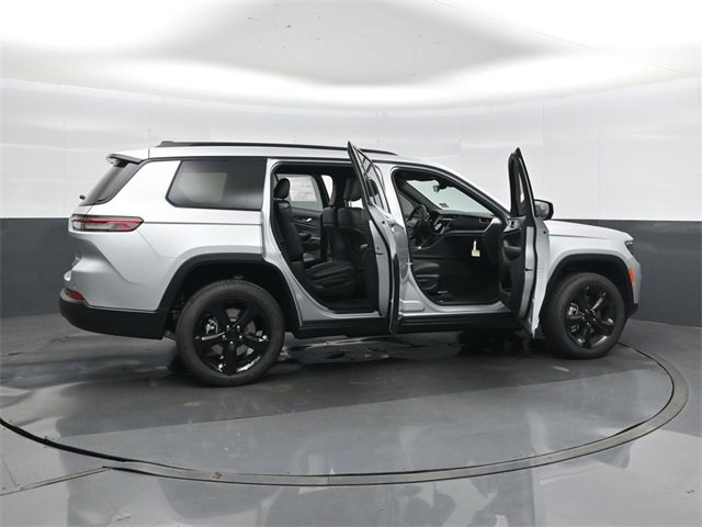 New 2025 Jeep Grand Cherokee L Altitude image 48