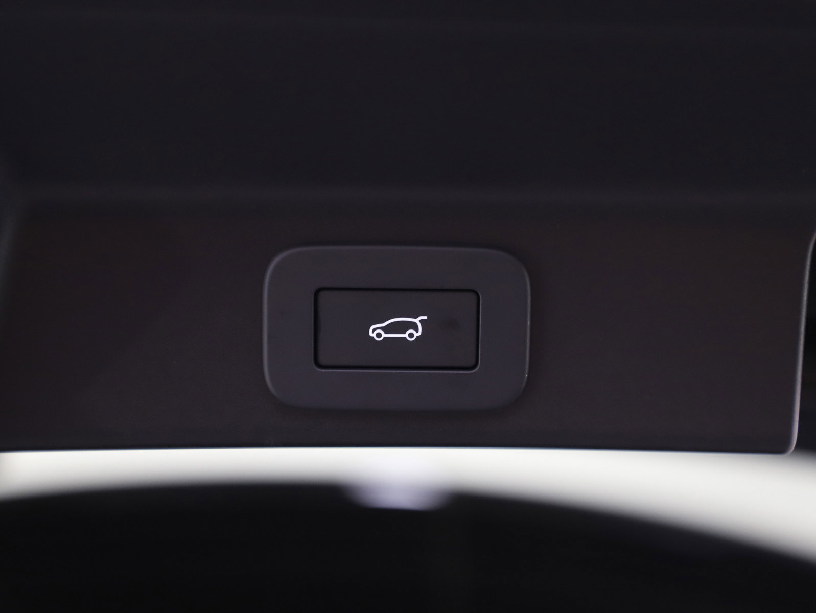 Used 2025 Jaguar F-PACE R-Dynamic S image 17