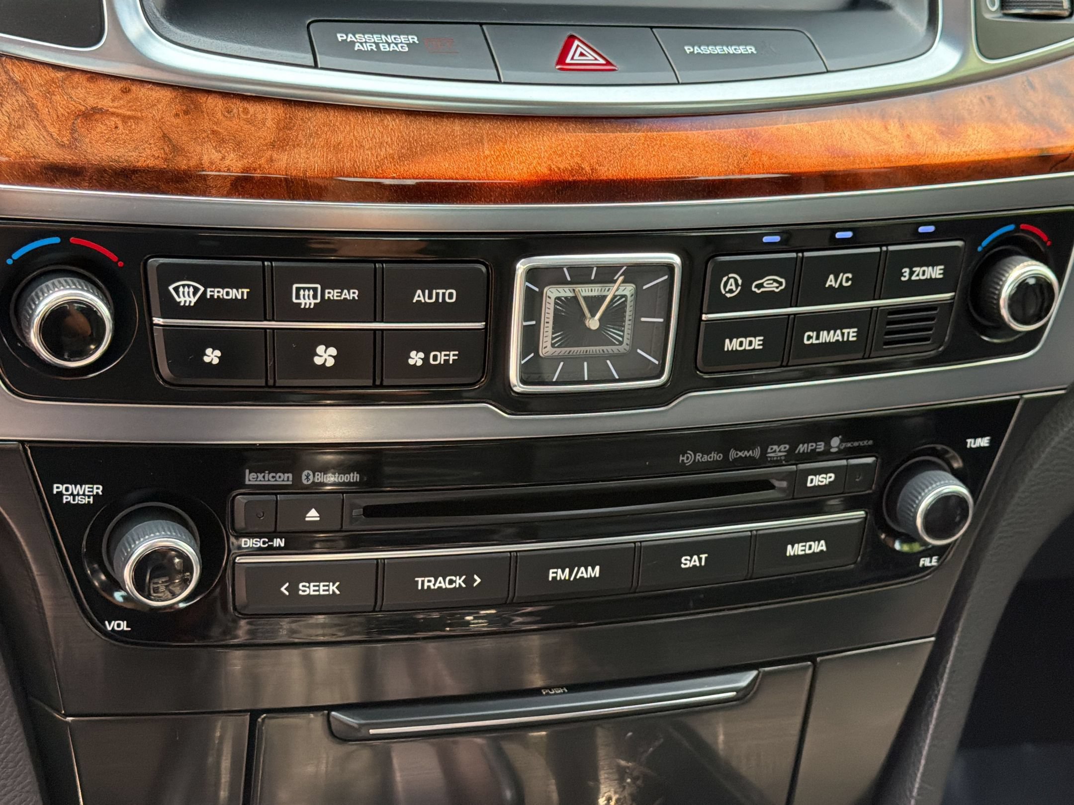 Used 2014 Hyundai Equus Ultimate RWD image 19