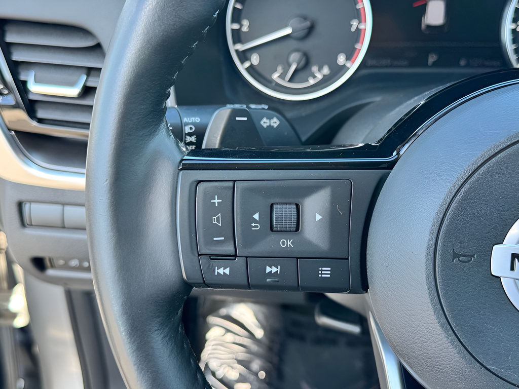 Used 2021 Nissan Rogue SV w/ Premium Package AWD/4WD image 15