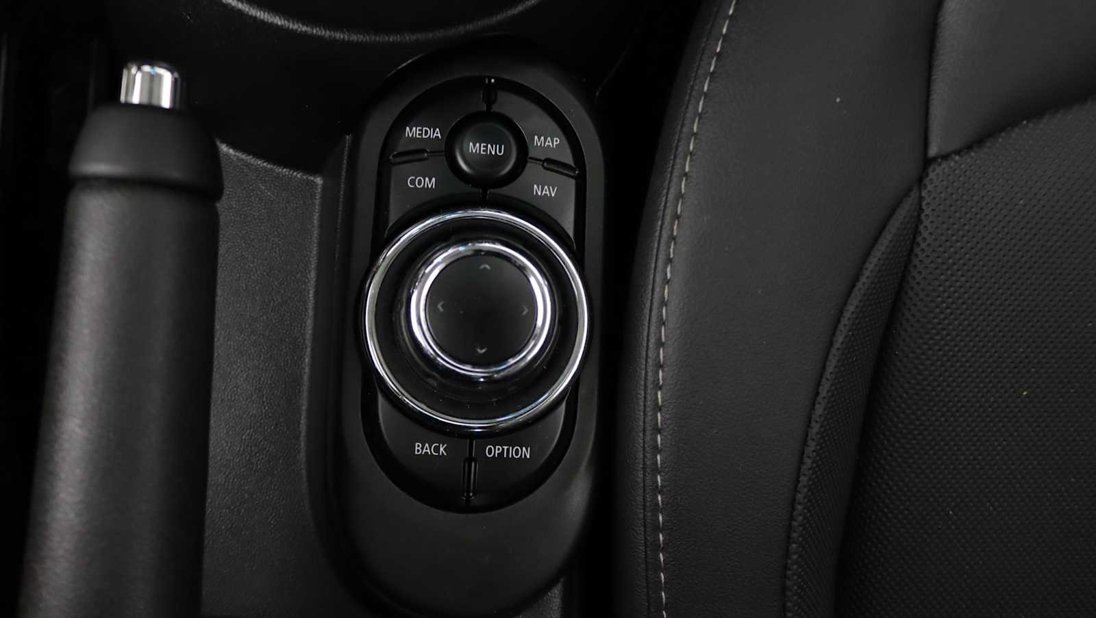 Used 2024 MINI Cooper 4-Door Hardtop FWD image 29