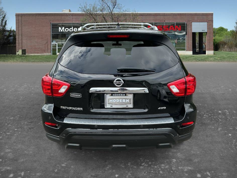 Used 2020 Nissan Pathfinder S AWD/4WD image 3