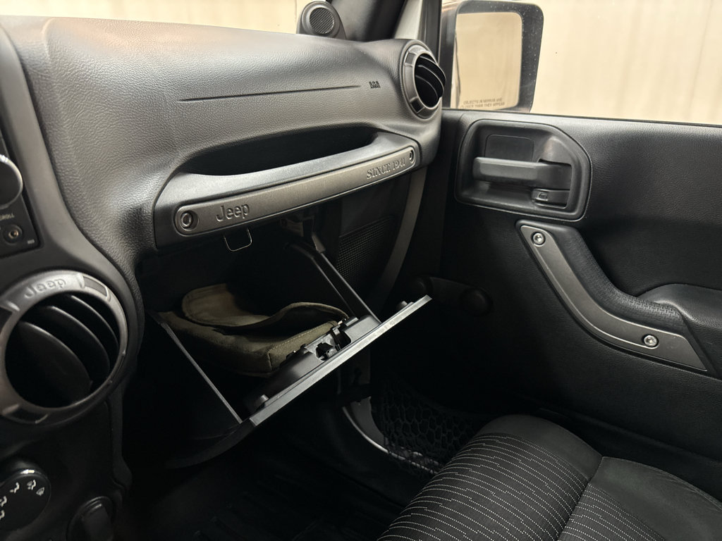 Used 2012 Jeep Wrangler Sport AWD/4WD image 17