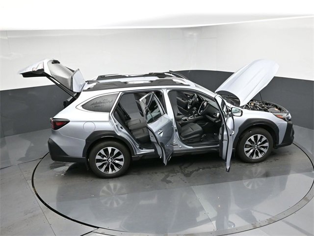 Used 2023 Subaru Outback Touring XT image 47