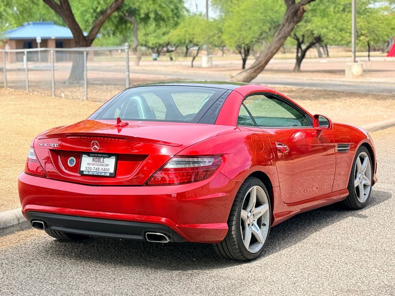 Used 2016 Mercedes-Benz SLK 300 w/ Premium 2 Package image 13