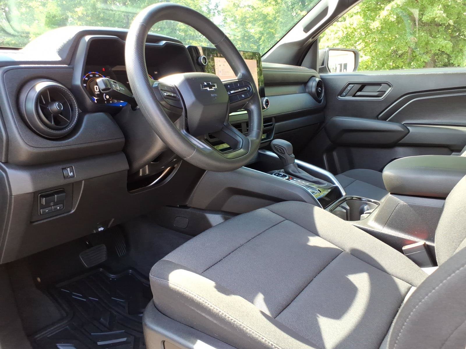 Certified 2024 Chevrolet Colorado Trail Boss w/ Advanced Trailering Package AWD/4WD image 15