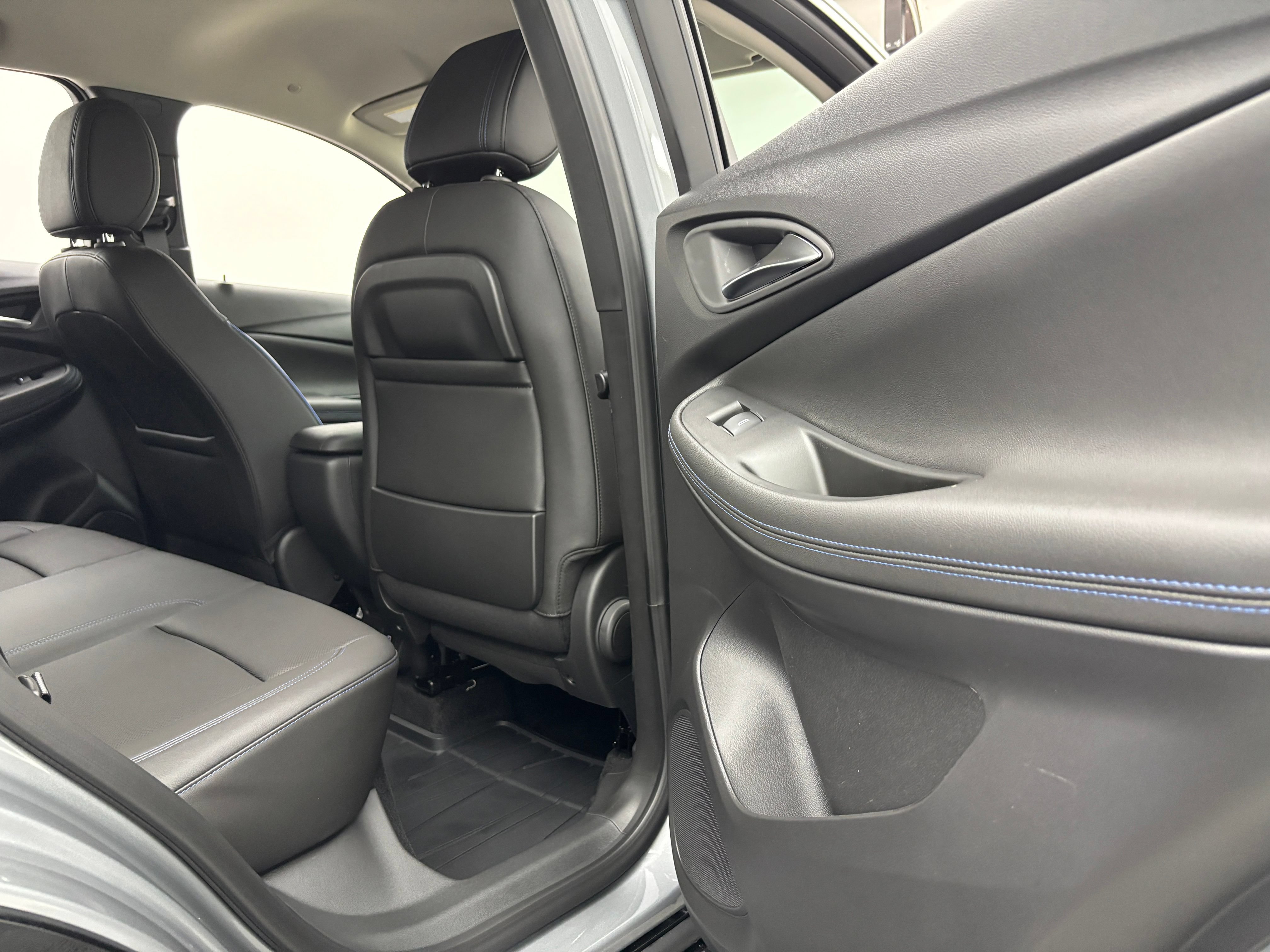 New 2026 Buick Encore GX Sport Touring w/ Comfort Package FWD image 31