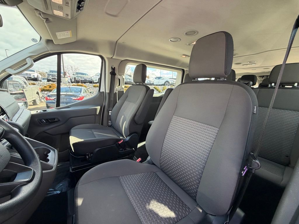 Used 2023 Ford Transit 350 XLT image 11