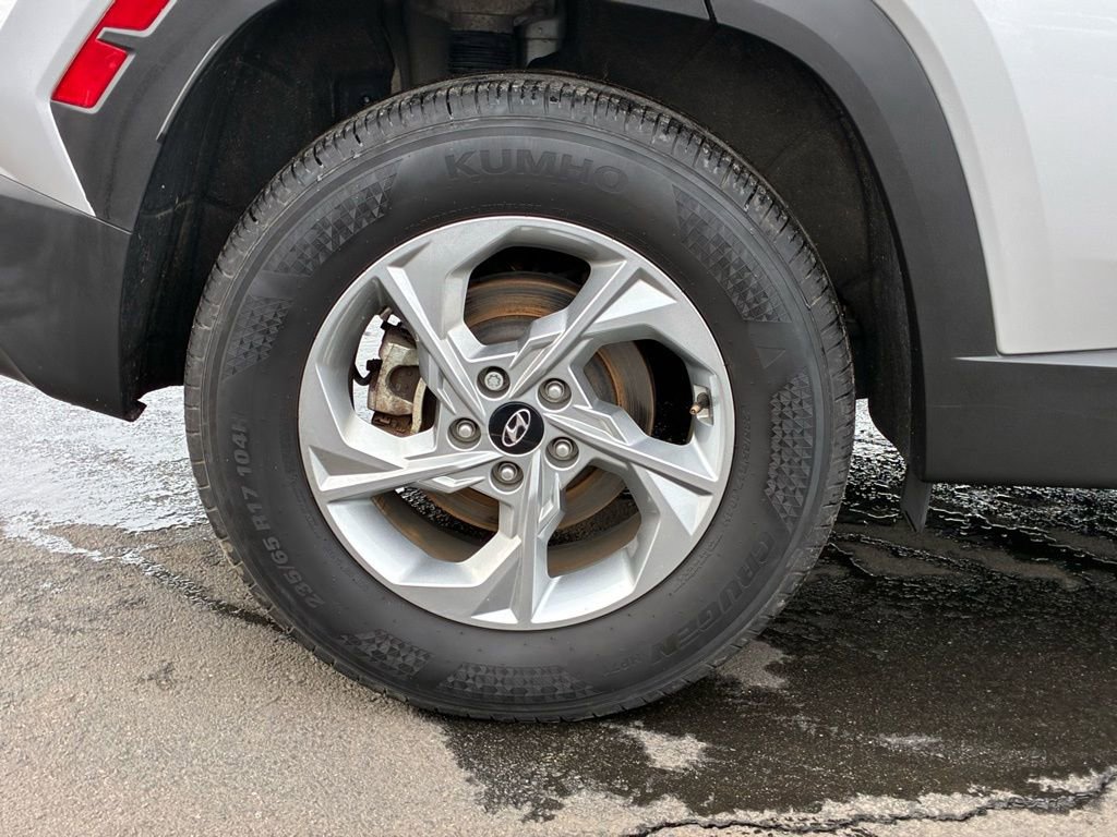 Used 2023 Hyundai Tucson SE image 46