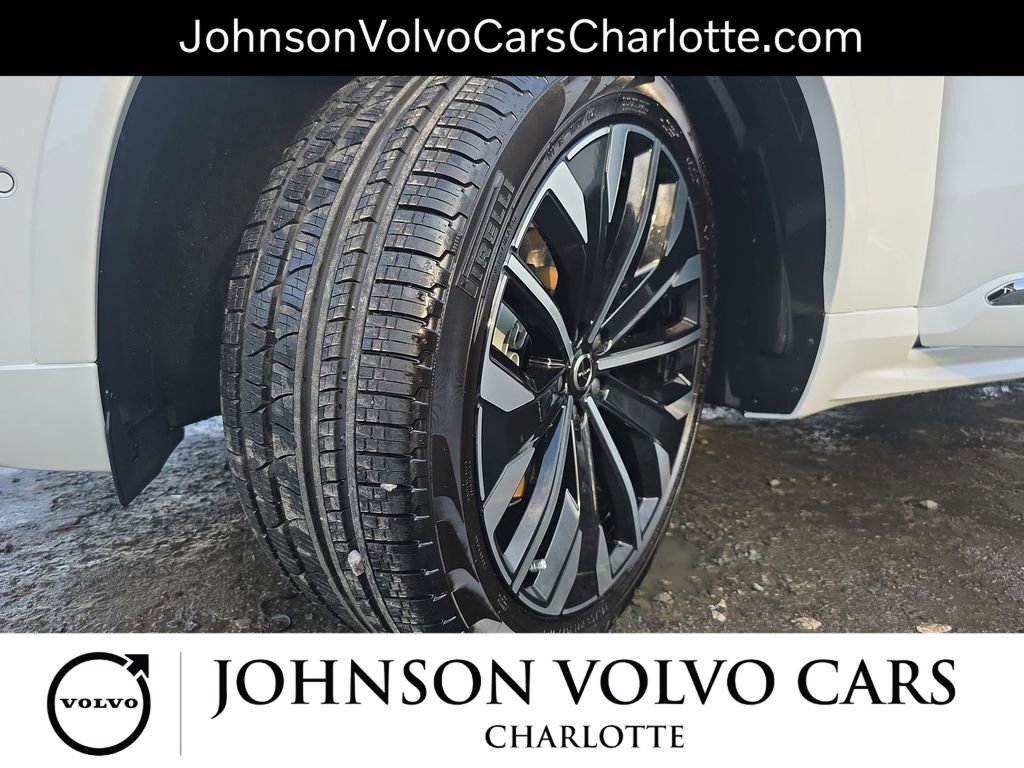 New 2026 Volvo XC90 B6 Plus w/ Protection Package Premier image 37