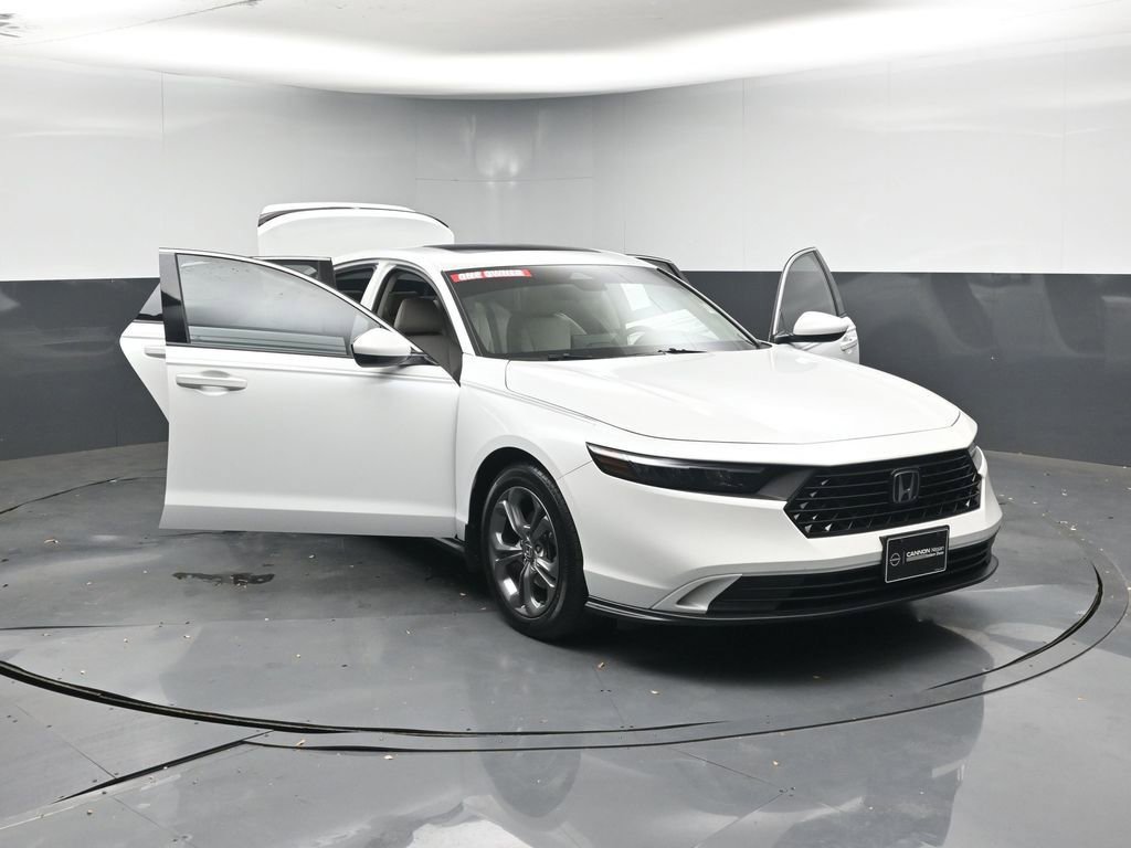 Used 2023 Honda Accord EX image 43