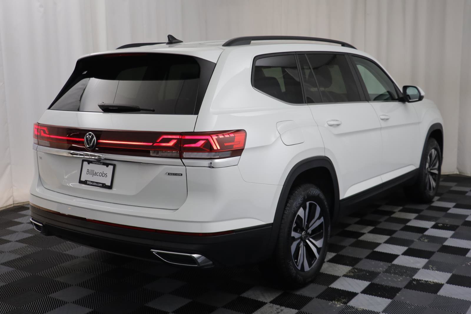 New 2026 Volkswagen Atlas SE image 16