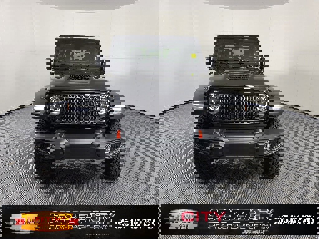 New 2025 Jeep Gladiator Mojave image 2