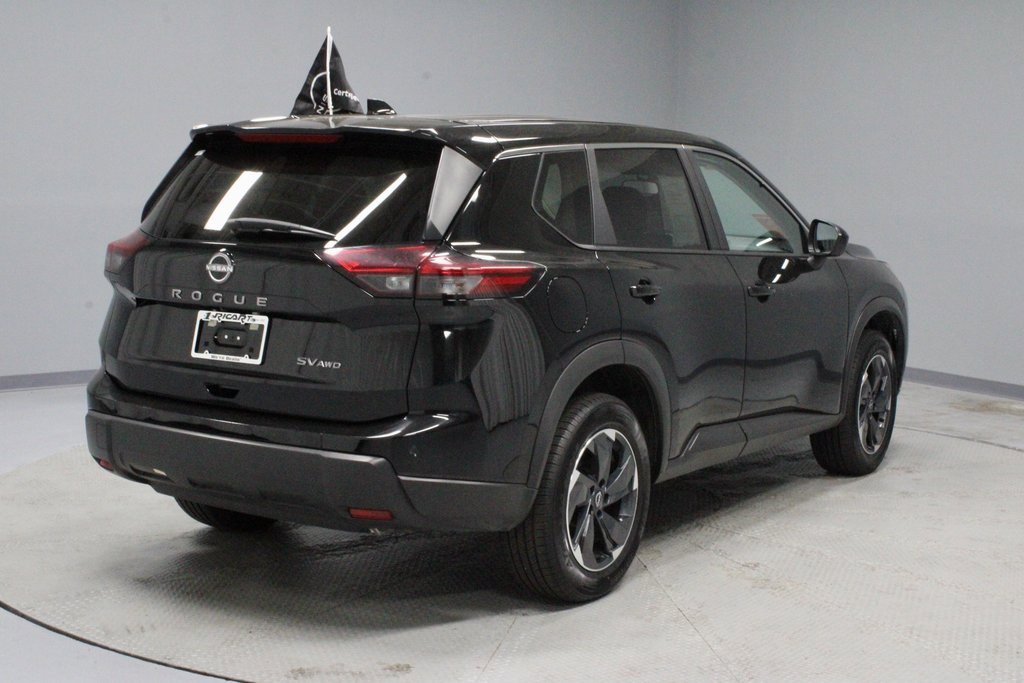 Certified 2024 Nissan Rogue SV image 13