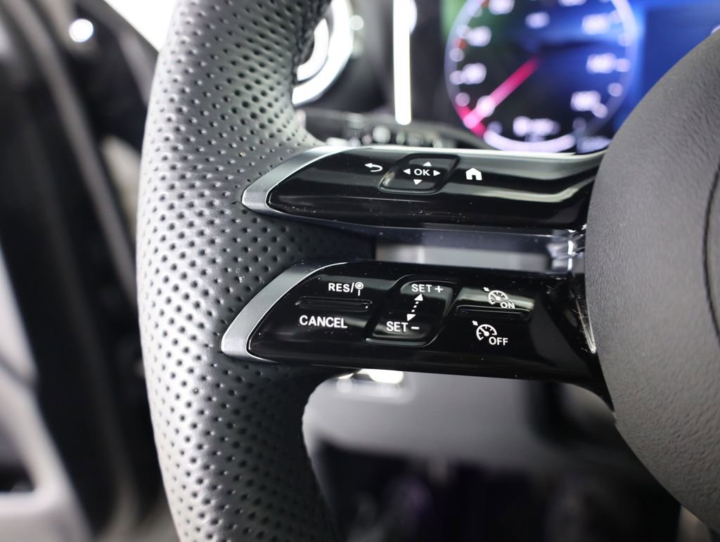 Used 2026 Mercedes-Benz GLC 300 4MATIC image 13