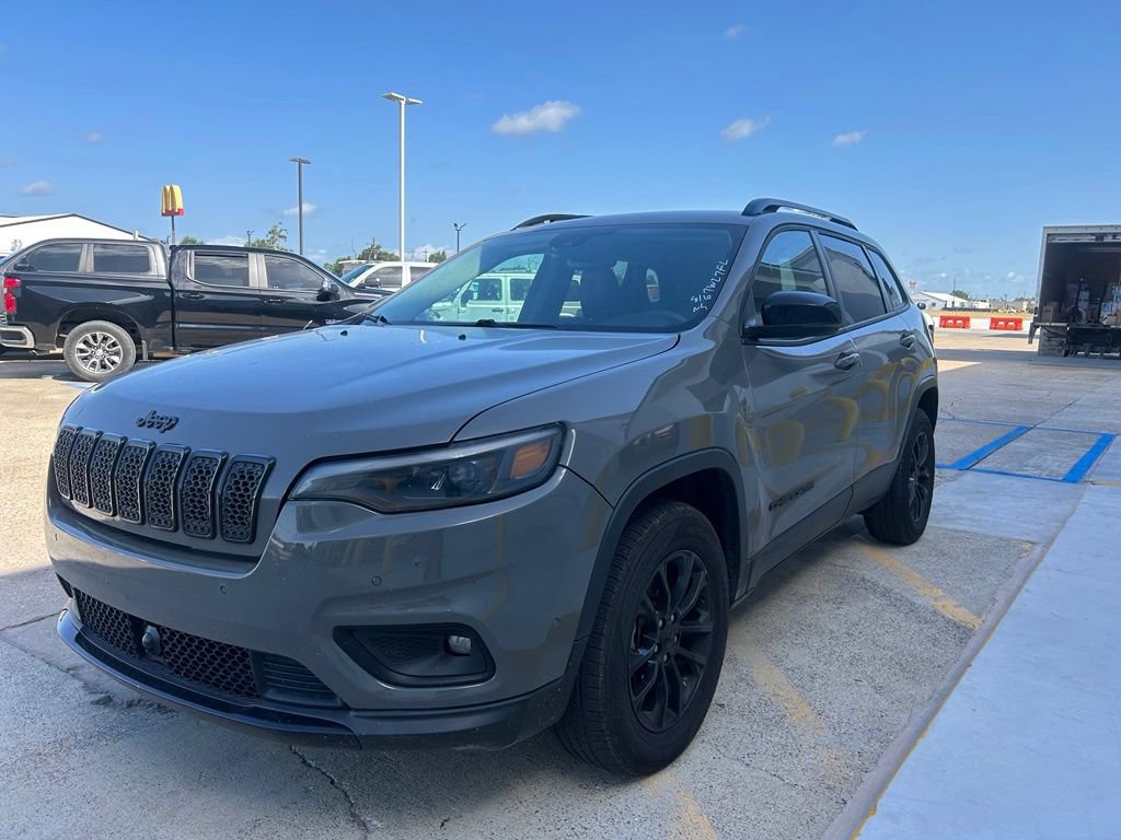 Used 2023 Jeep Cherokee Altitude Lux AWD/4WD image 2