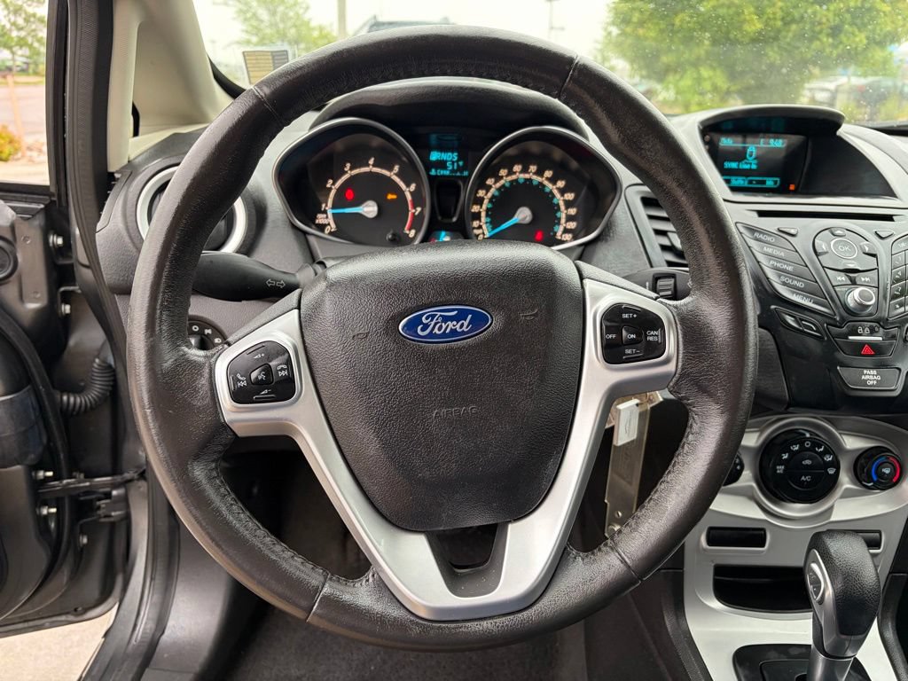 Used 2016 Ford Fiesta SE FWD image 25