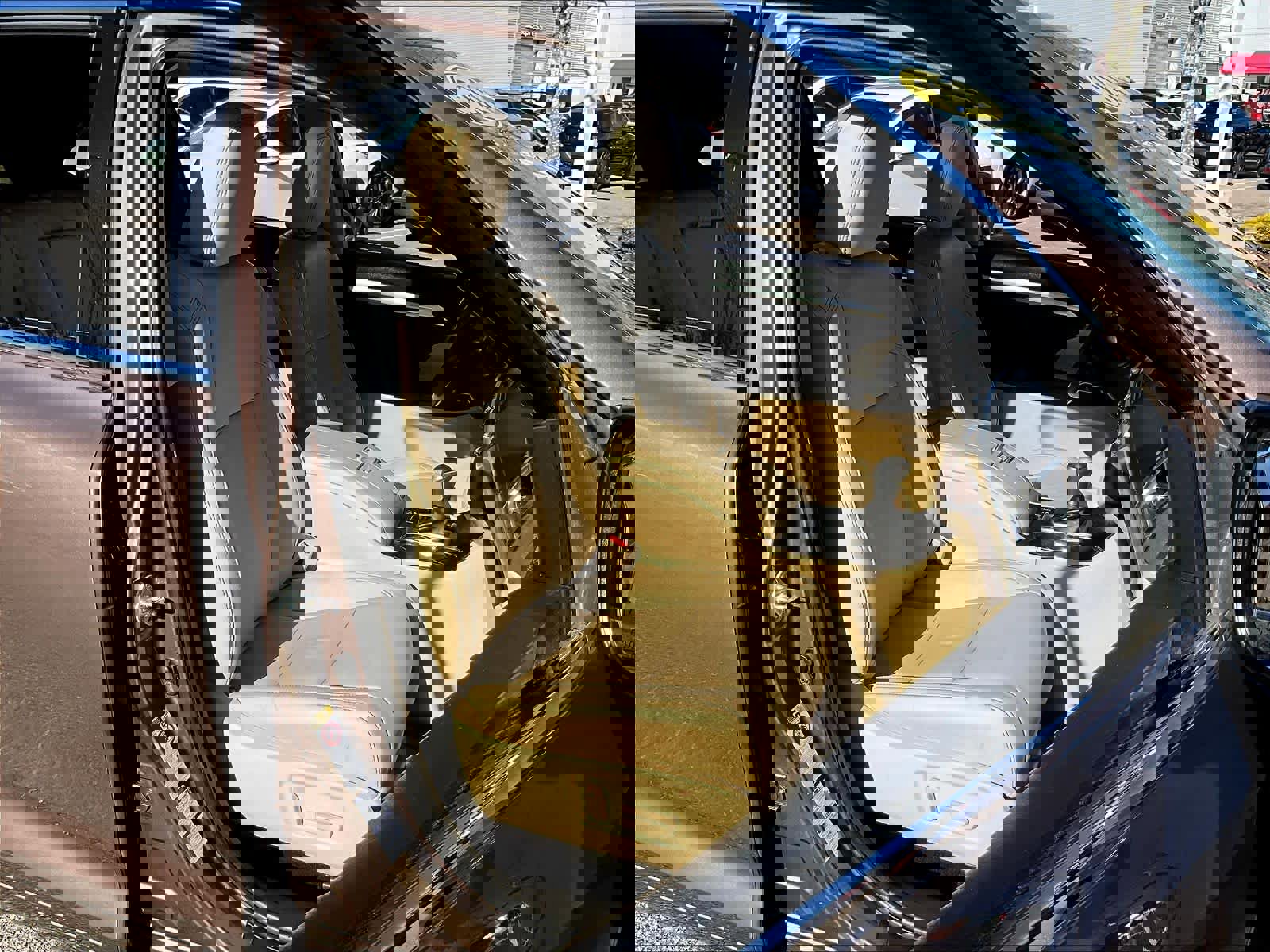 Used 2017 Toyota Highlander XLE image 11