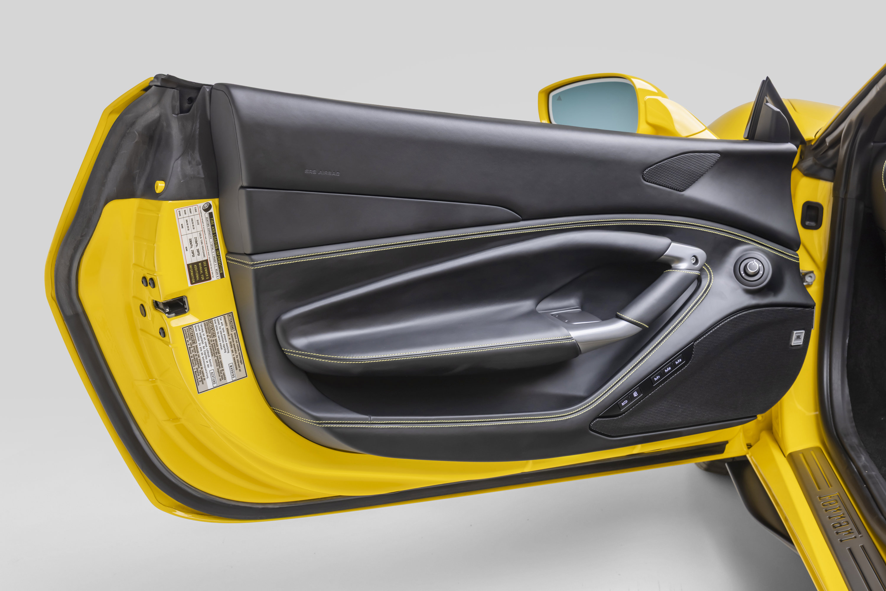 Certified 2022 Ferrari F8 Tributo RWD image 55