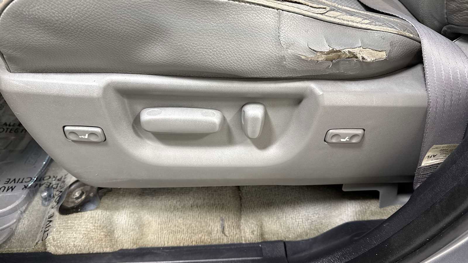 Used 2010 Toyota Sequoia Platinum image 14