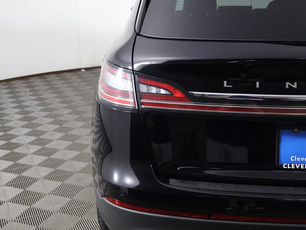 Used 2023 Lincoln Nautilus Reserve AWD/4WD image 16