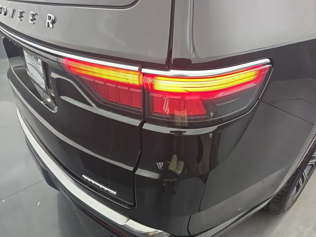 Used 2024 Jeep Wagoneer L Series II w/ Flexible Seating Group image 19