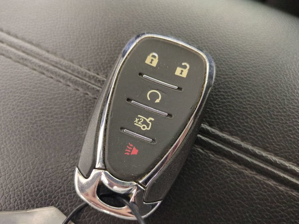 Used 2025 Chevrolet Malibu LT FWD image 34