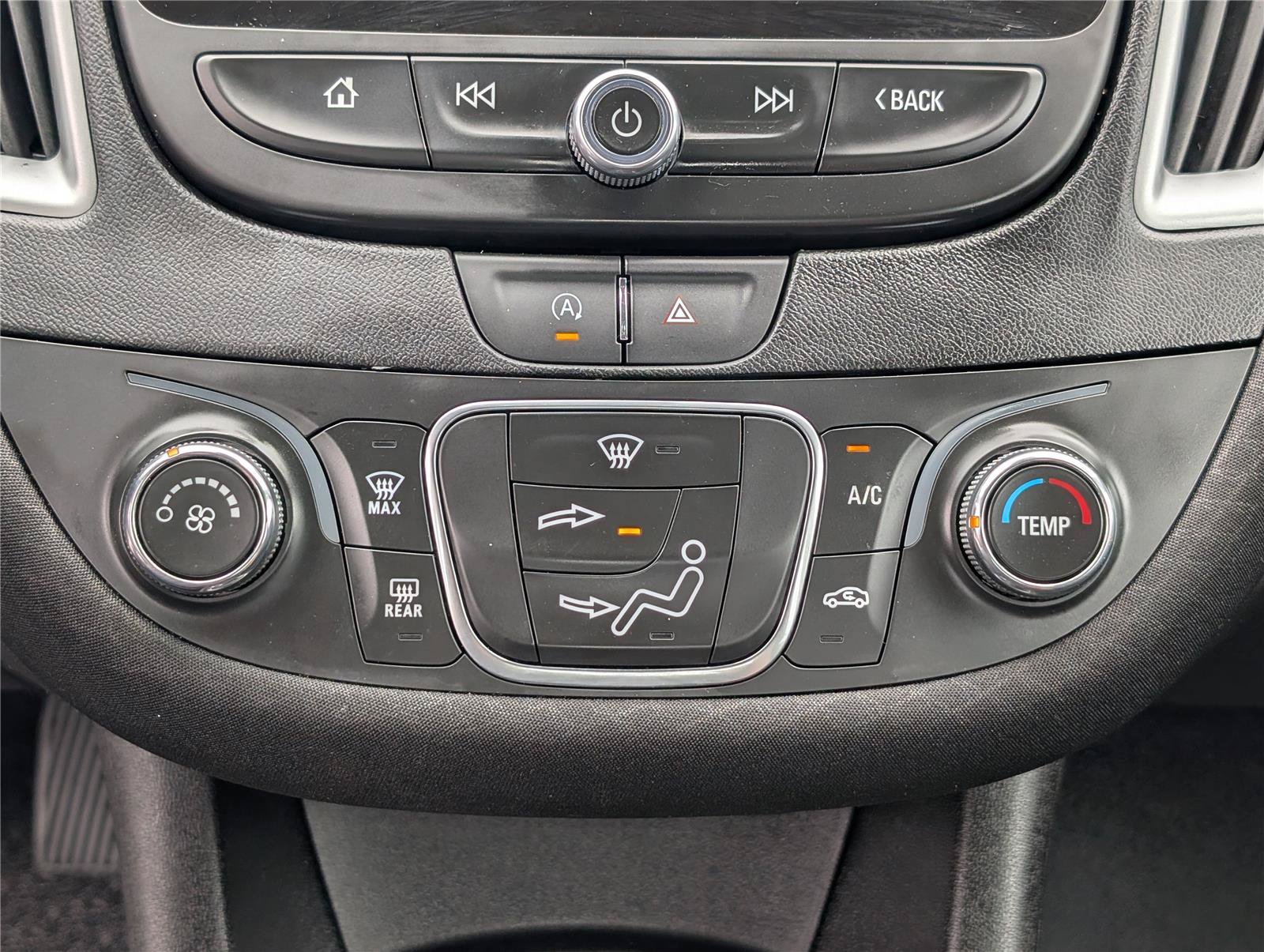 Used 2024 Chevrolet Malibu RS FWD image 26
