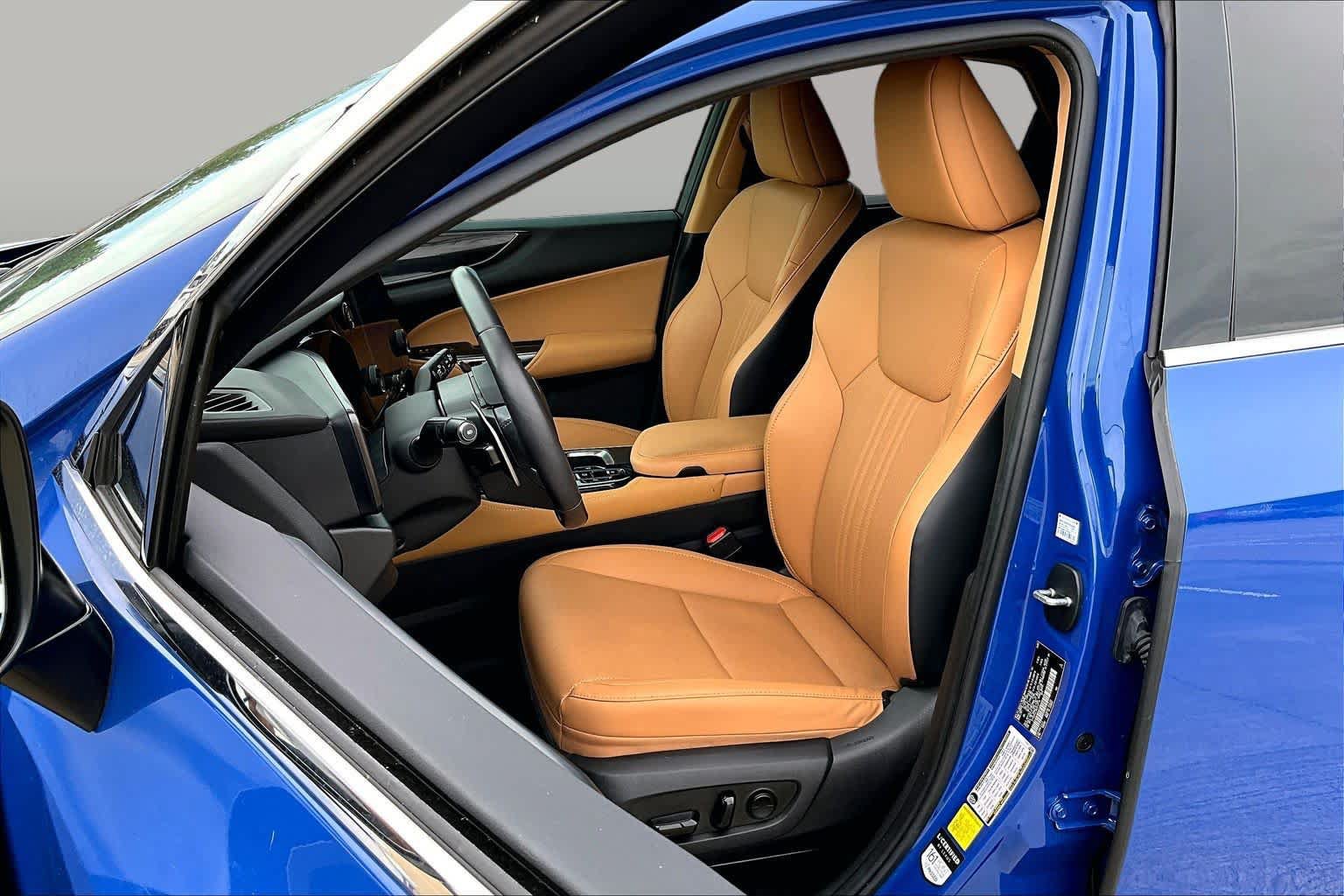 Used 2024 Lexus NX 250 FWD w/ Cold Area Package image 7