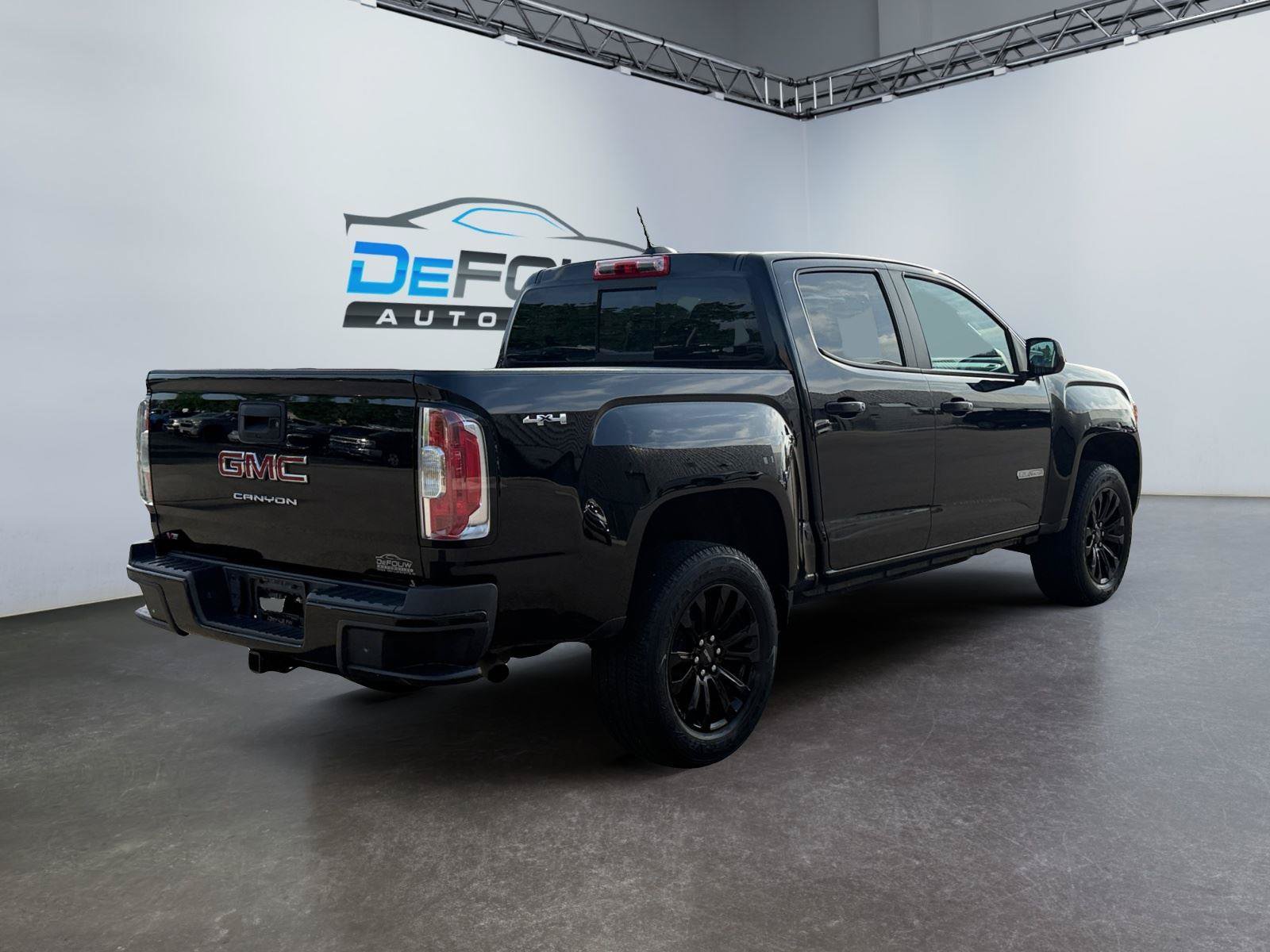 Used 2022 GMC Canyon Elevation w/ Trailering Package AWD/4WD image 3