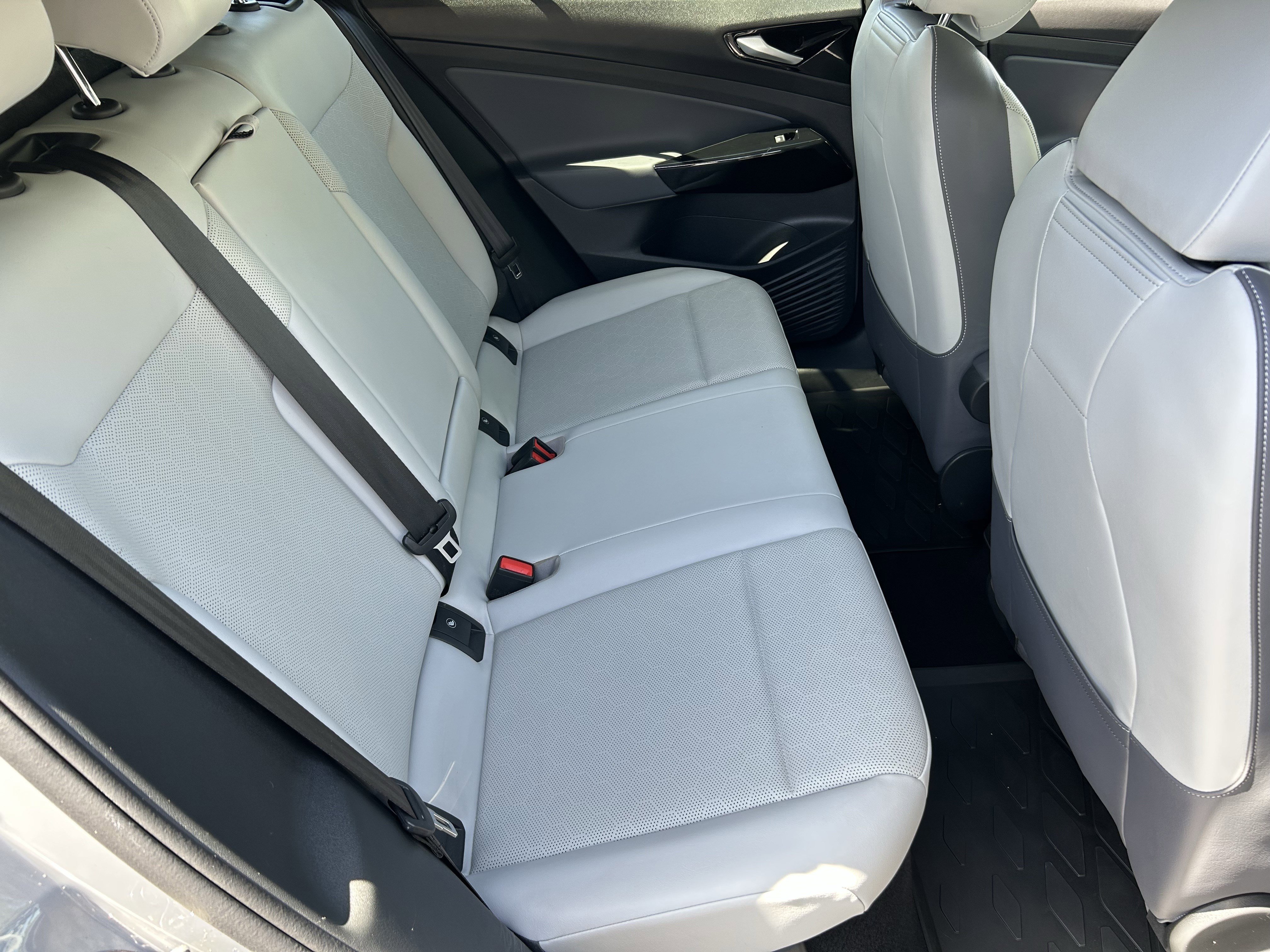 Used 2022 Volkswagen ID.4 Pro S RWD image 11