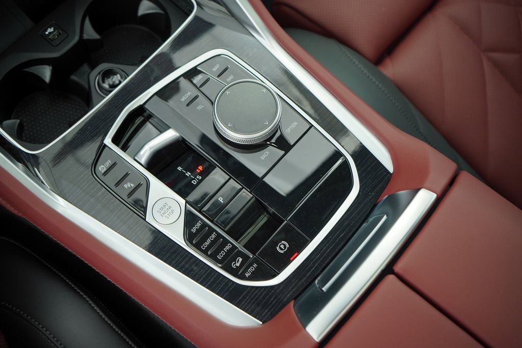 New 2026 BMW X6 xDrive40i w/ Premium Package image 18