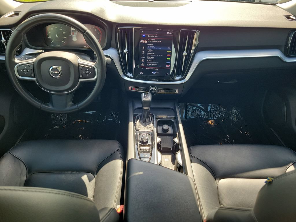 Used 2020 Volvo S60 T5 Momentum FWD image 14