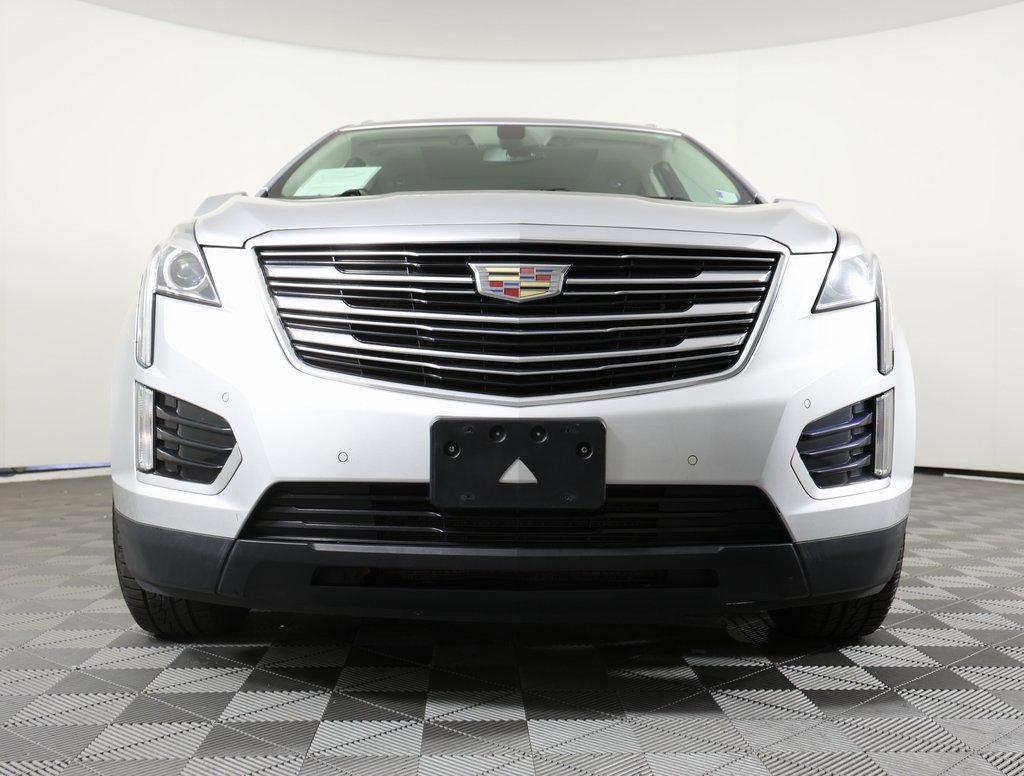Used 2017 Cadillac XT5 Luxury image 2
