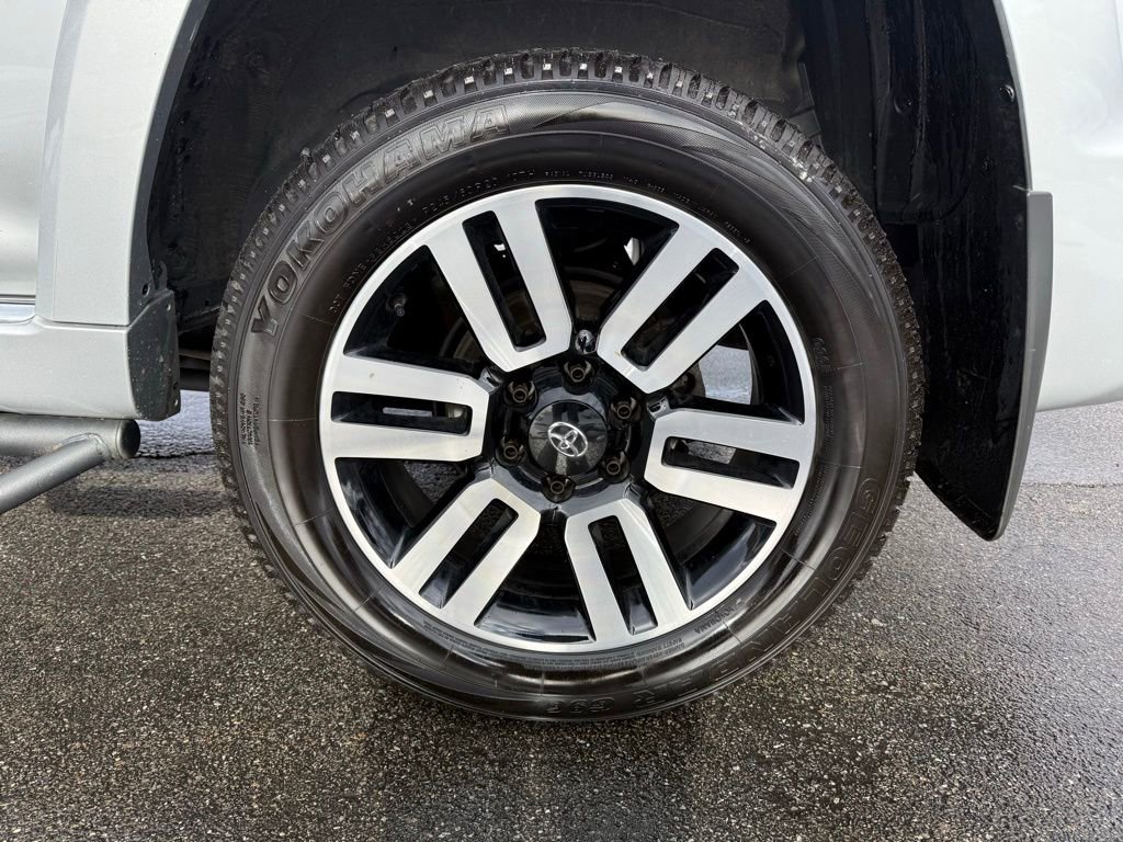 Used 2024 Toyota 4Runner Limited image 25