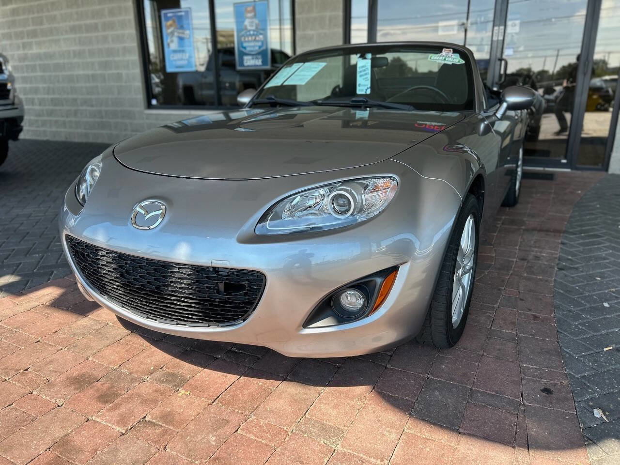Used 2010 MAZDA MX-5 Miata Sport w/ Convenience Pkg image 22