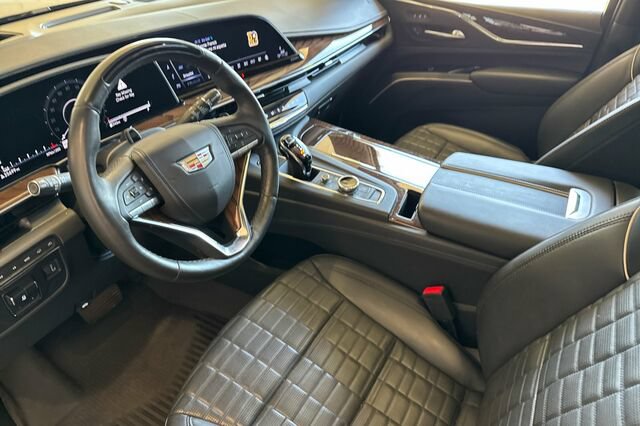 Certified 2023 Cadillac Escalade ESV Sport Platinum w/ LPO, ONYX Package AWD/4WD image 10