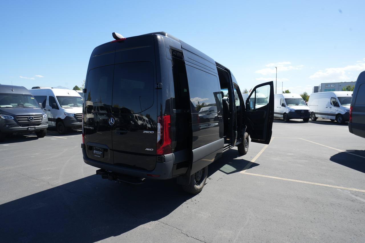 New 2026 Mercedes-Benz Sprinter 2500 image 9