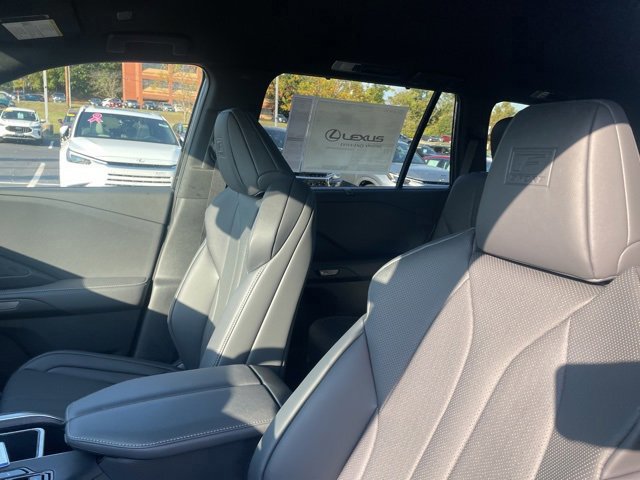New 2026 Lexus TX 500h AWD image 10