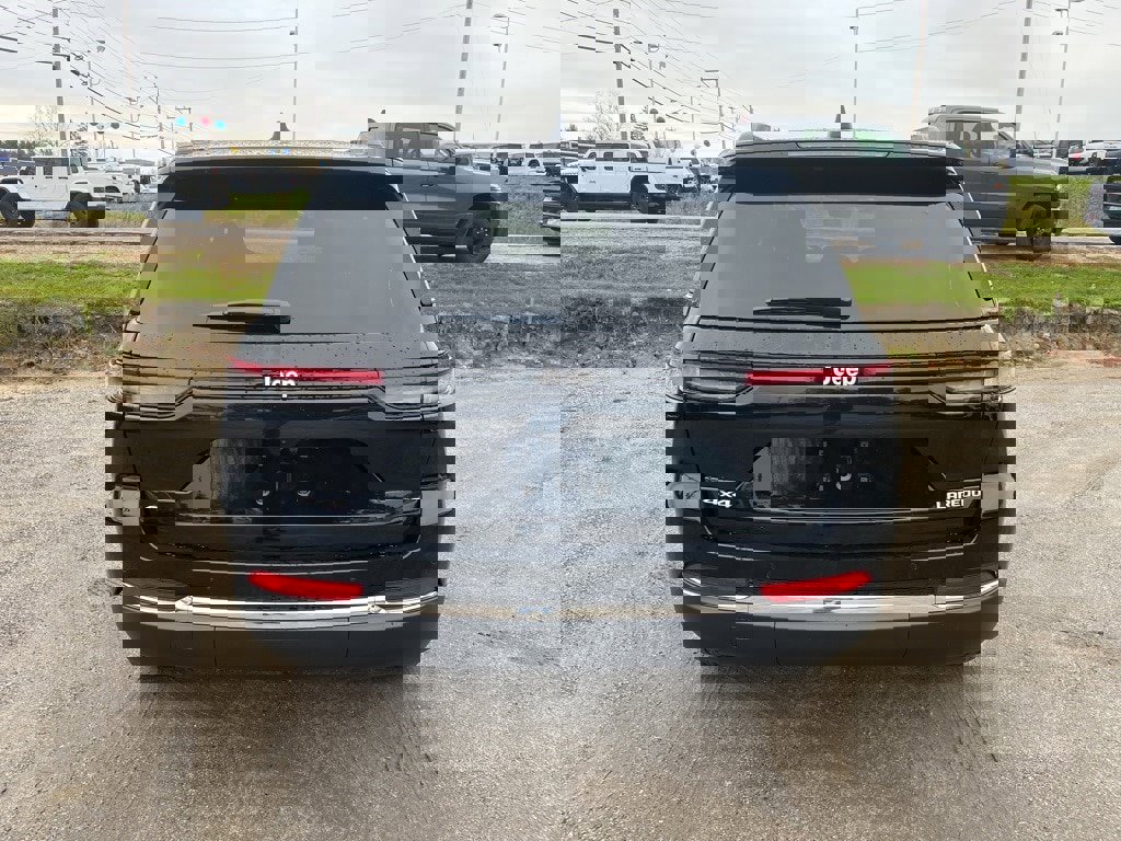 New 2025 Jeep Grand Cherokee Laredo X image 6