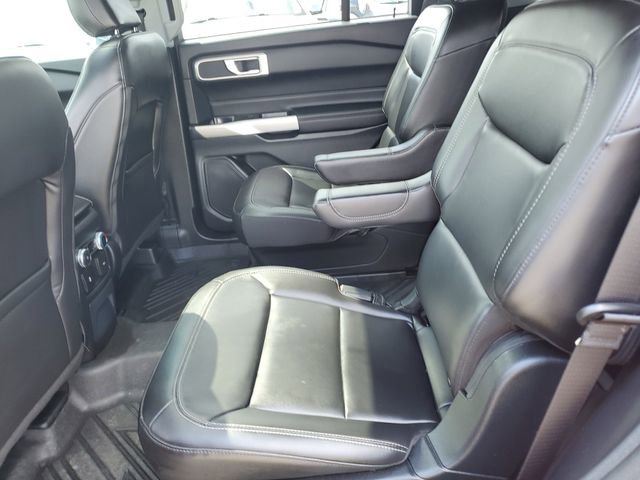 Used 2023 Ford Explorer XLT w/ Equipment Group 202A AWD/4WD image 29