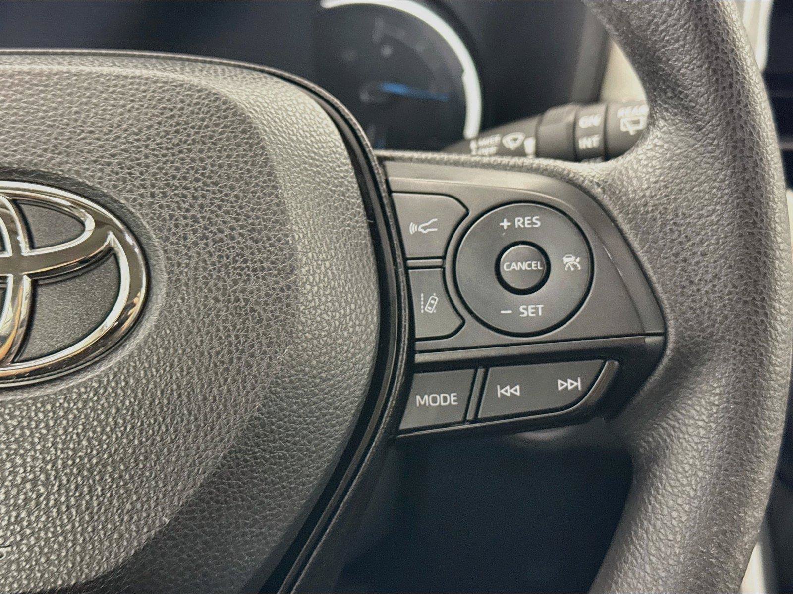 Certified 2023 Toyota RAV4 XLE AWD/4WD image 18