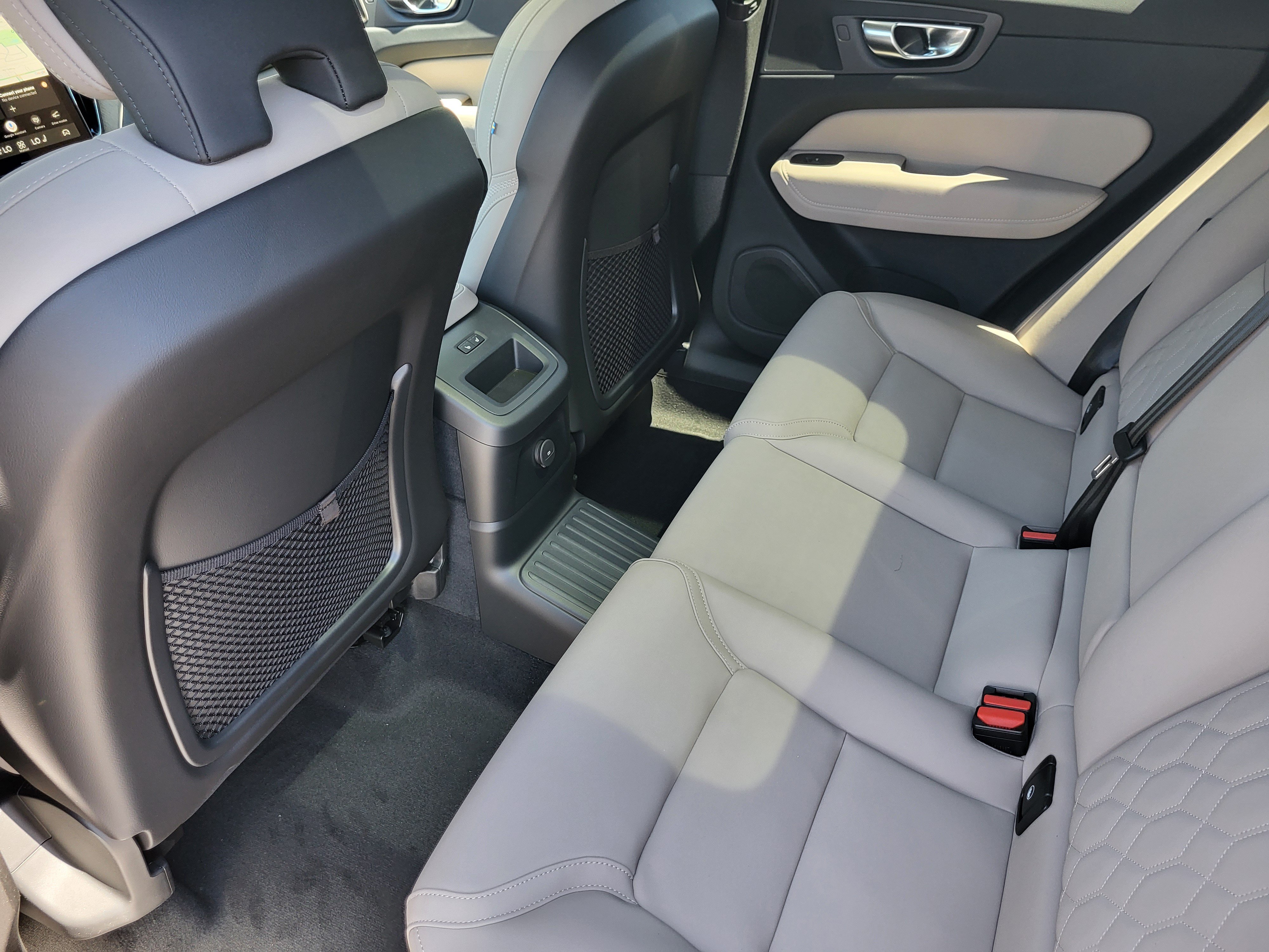 New 2026 Volvo XC60 T8 Plus w/ Protection Package Premier AWD/4WD image 19