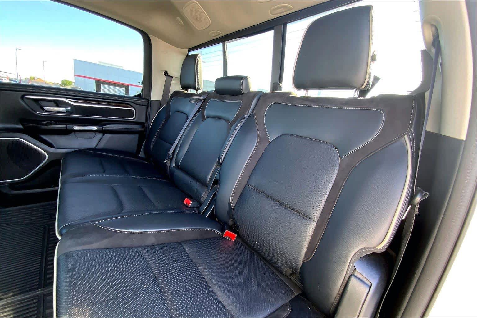 Used 2022 RAM 1500 Laramie AWD/4WD image 21