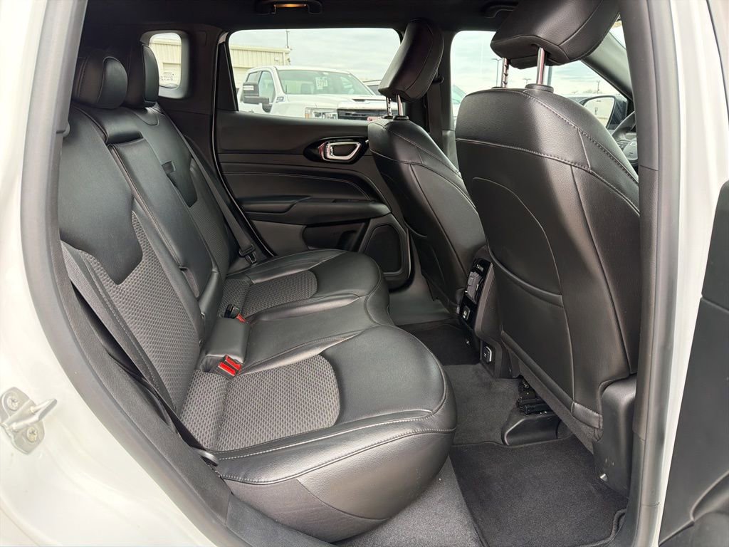 Used 2022 Jeep Compass Altitude image 27